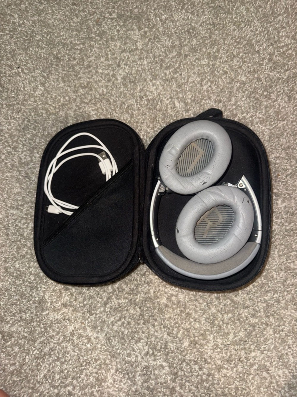 Bose quiet-comfort 35 series ii-noise cancelling headphone